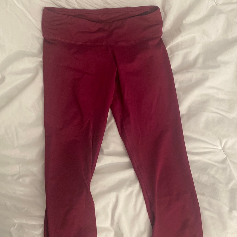 Maroon Fabletics leggings